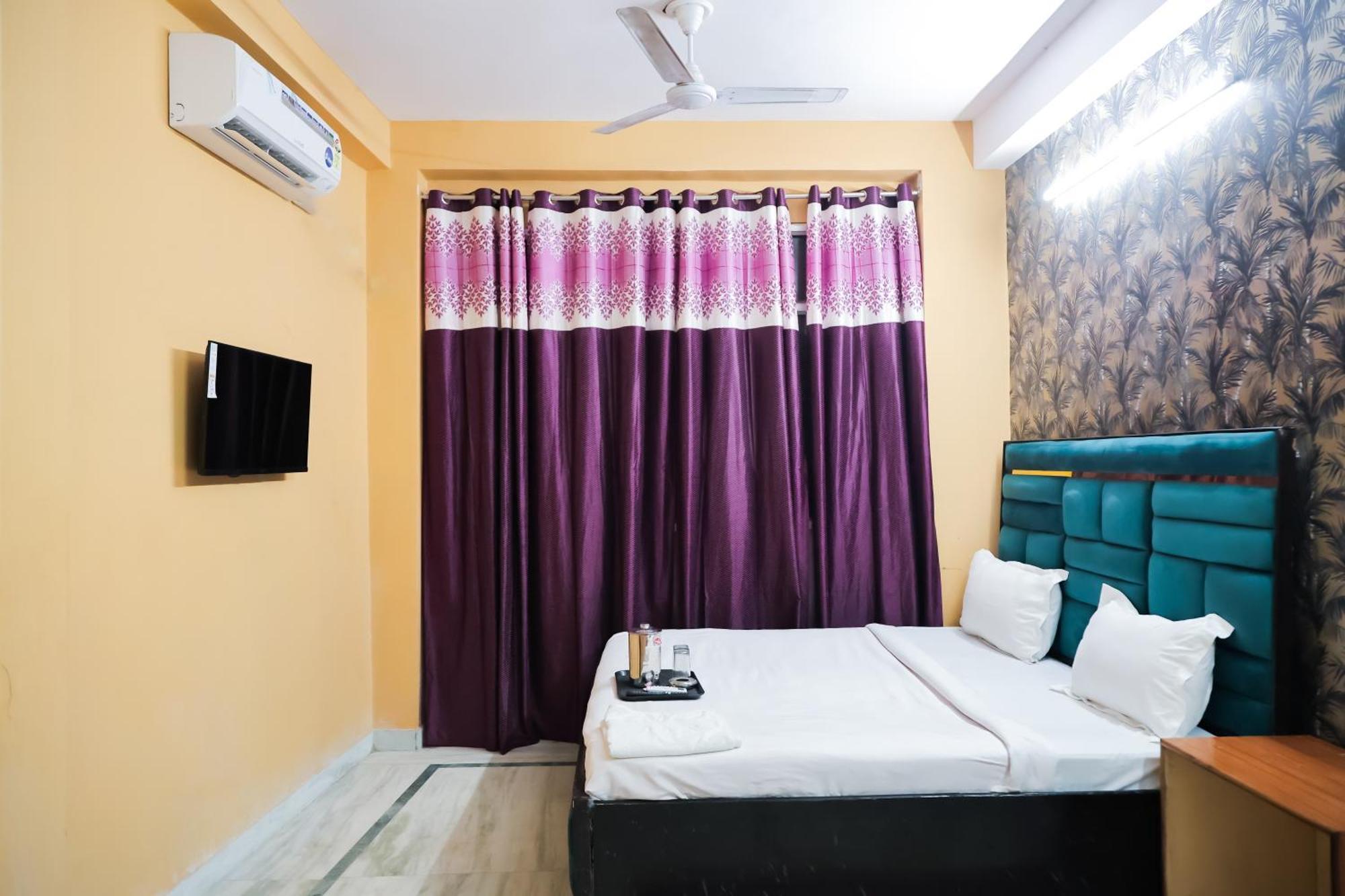 Mannat Stay Hotel - Laxmi Nagar New Delhi Eksteriør billede